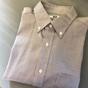 Uniqlo Men’s Dress Shirt. Size Small.